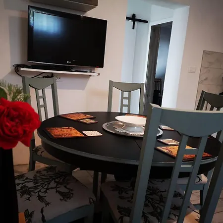 Apartma Oreh Ziba